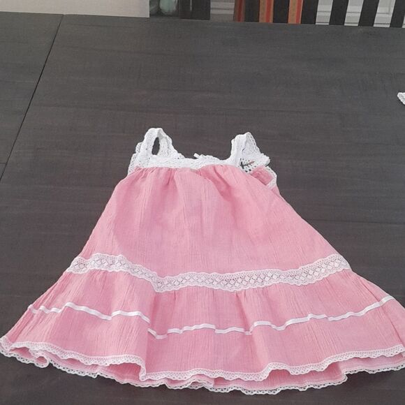 Little girls dress great condition handmade lace details - Picture 5 of 5